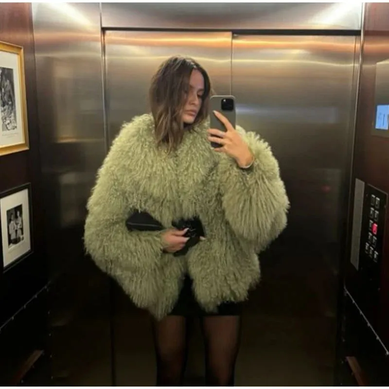 2024 Winter New Fashion Solid Fluffy Fur Coat Women High Street Luxury Lapel Collar Faux Fur Jacket Female Casual Overcoats