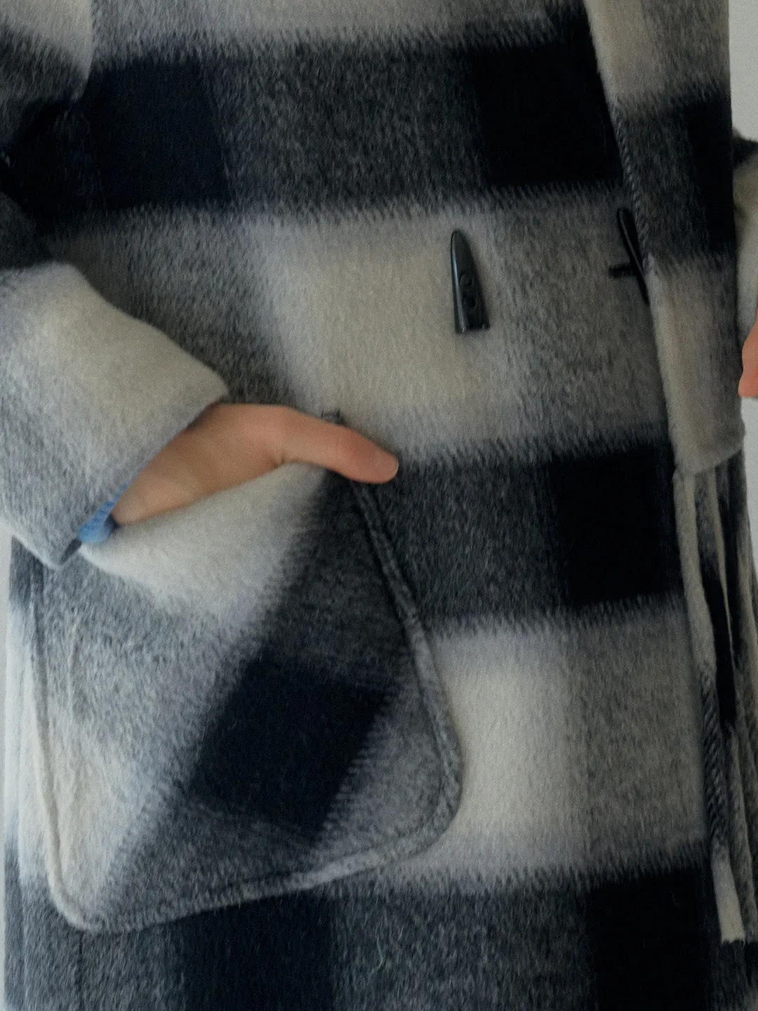 Dana Contrasting Plaid 100% Wool Coat with Double-Breasted Horn Button
