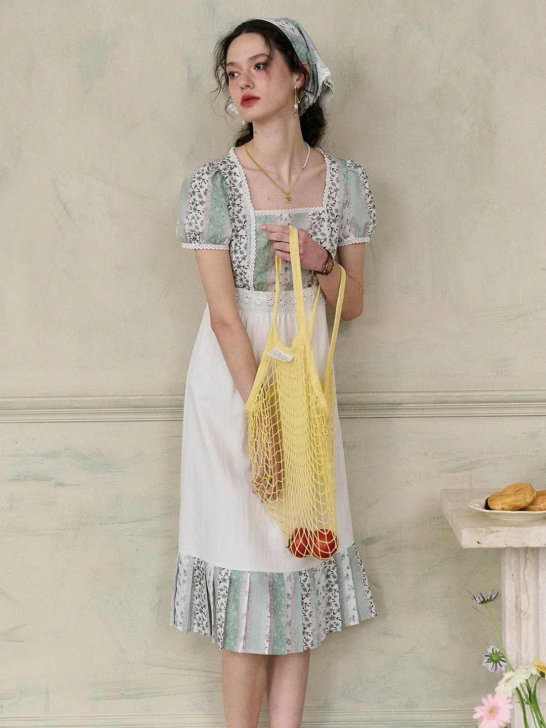 【Final Sale】Bria Square Collar Contrasting Trimmed Floral Pleated Dress
