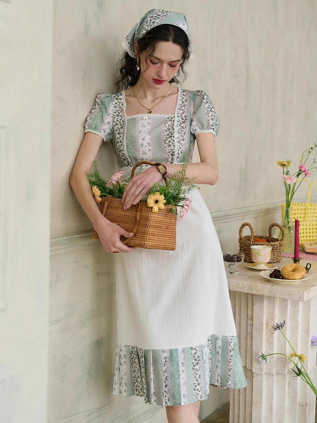 【Final Sale】Bria Square Collar Contrasting Trimmed Floral Pleated Dress