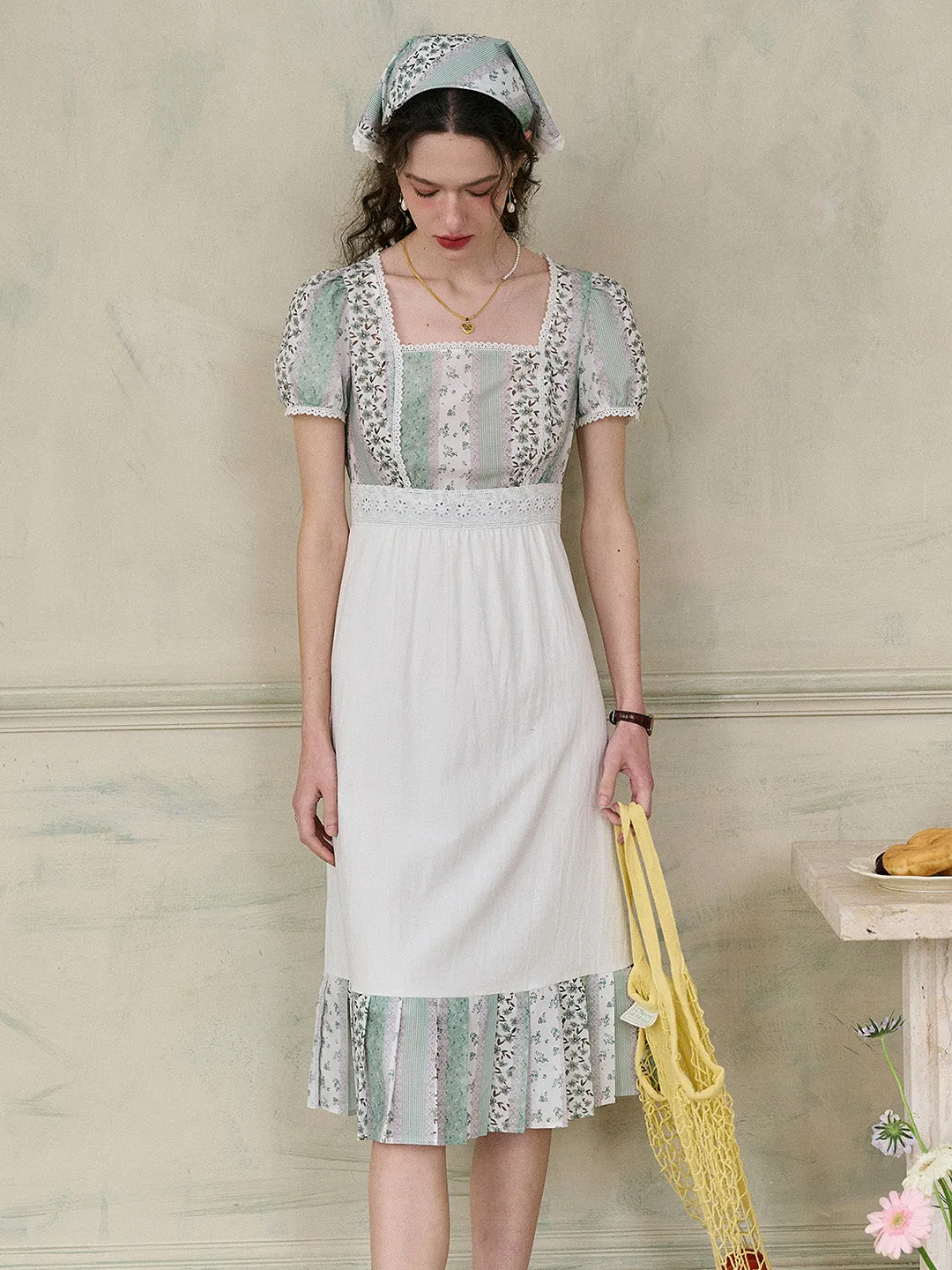 【Final Sale】Bria Square Collar Contrasting Trimmed Floral Pleated Dress