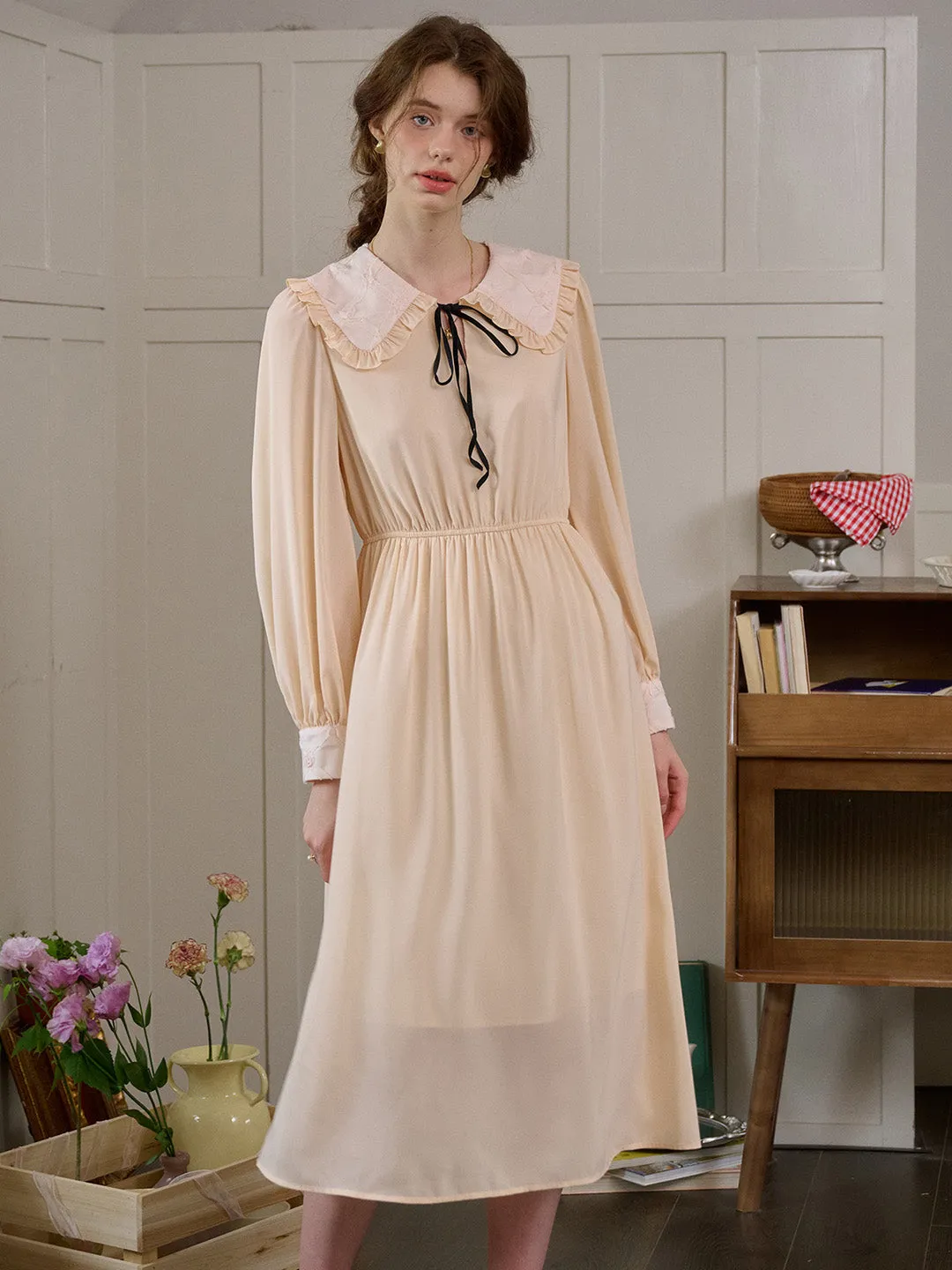 【Final Sale】Keily Doll Collar Contrasting Lace-up Pleated Dress