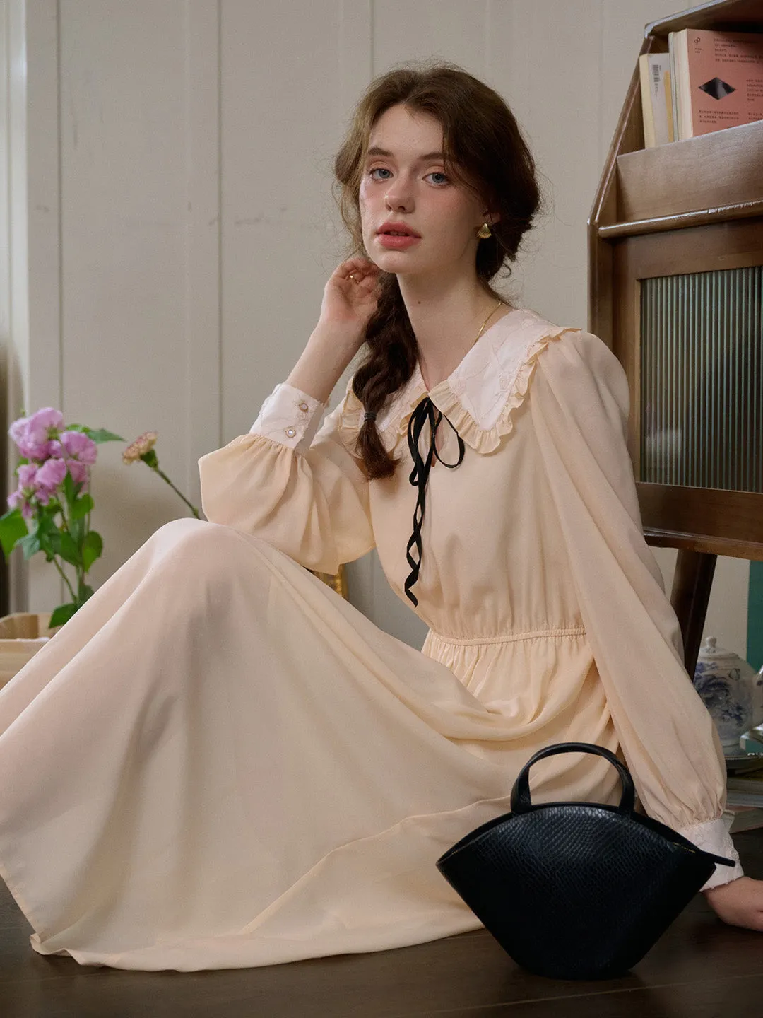 【Final Sale】Keily Doll Collar Contrasting Lace-up Pleated Dress