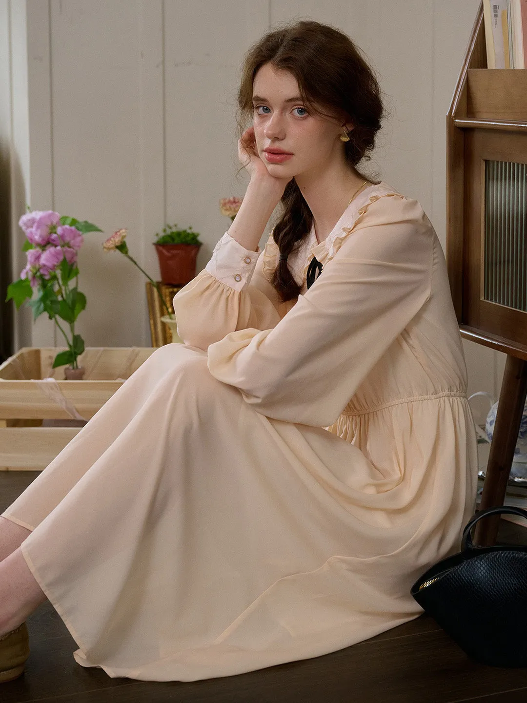 【Final Sale】Keily Doll Collar Contrasting Lace-up Pleated Dress
