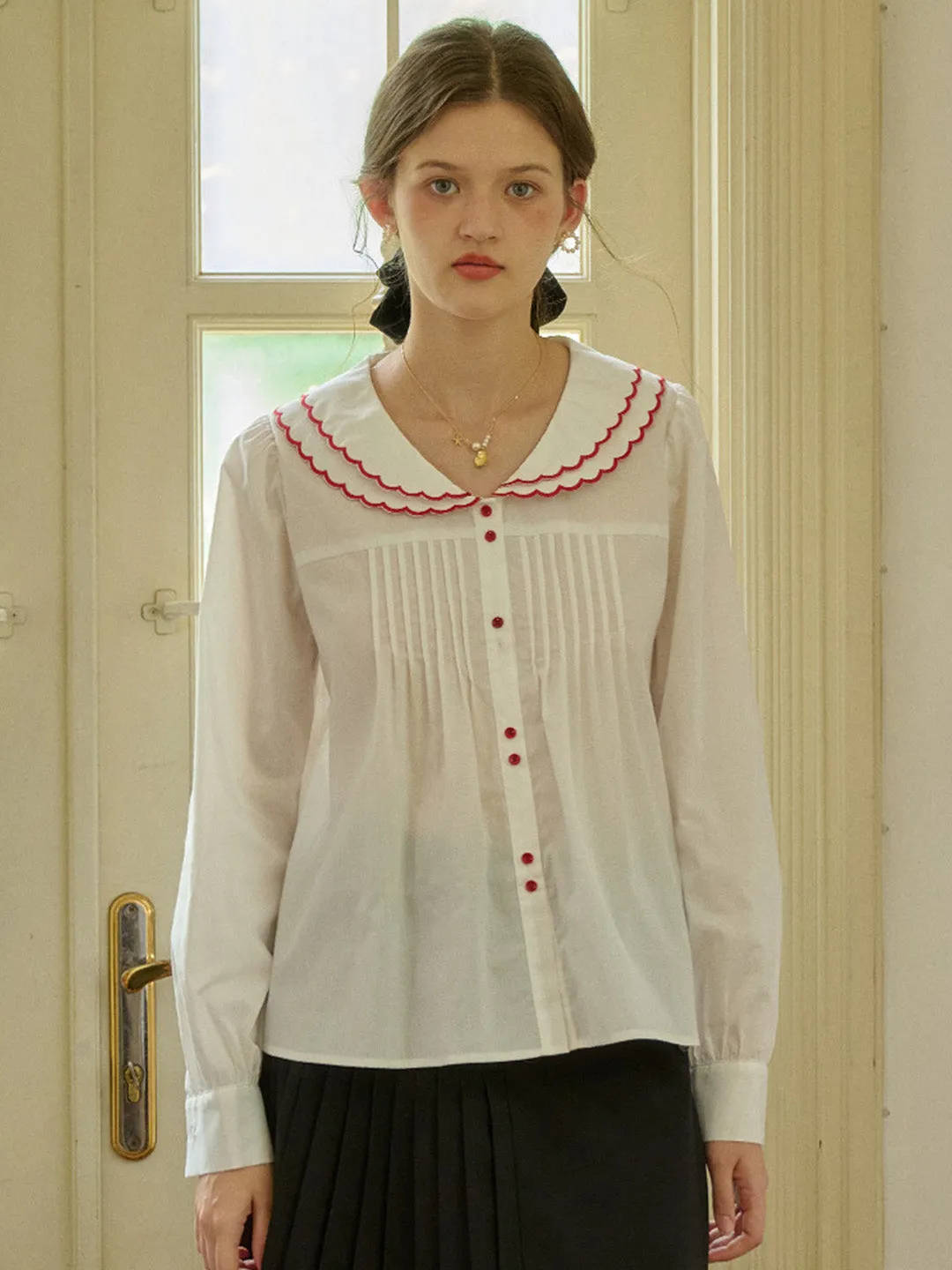 【Final Sale】Lilyana Doll Collar Contrasting Button Pleated Blouse