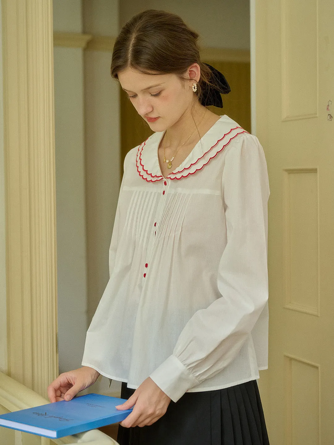 【Final Sale】Lilyana Doll Collar Contrasting Button Pleated Blouse