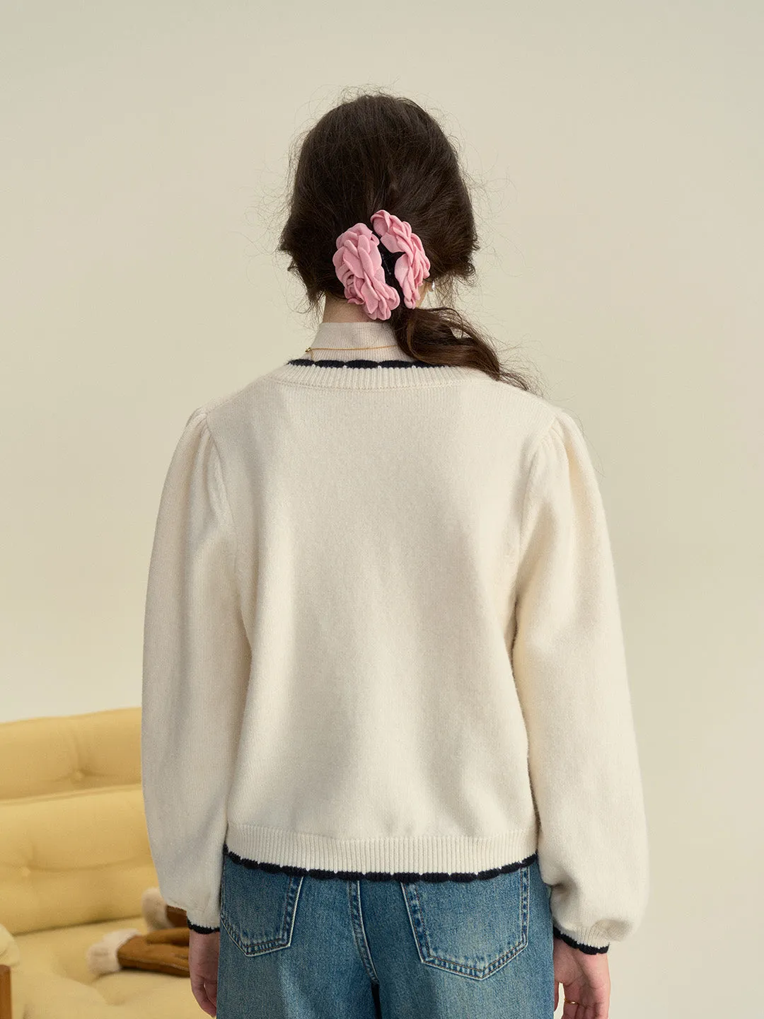 【Final Sale】Neriah Round Neck Contrasting 3D Rose Bow Knitted Cardigan