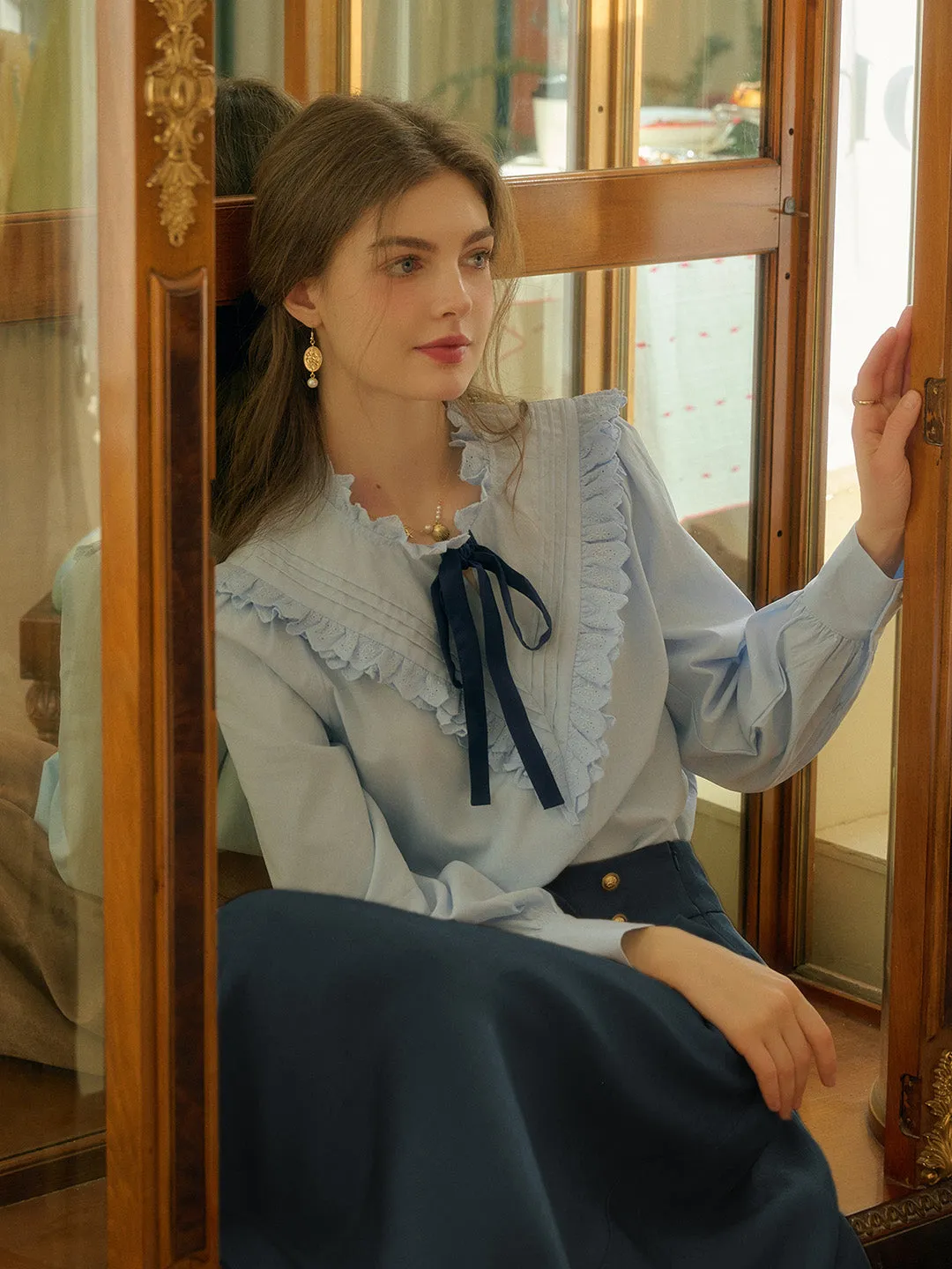 【Final Sale】Yareli Vintage Lace Panel Contrasting Lace-up Round Neck Blouse - Blue