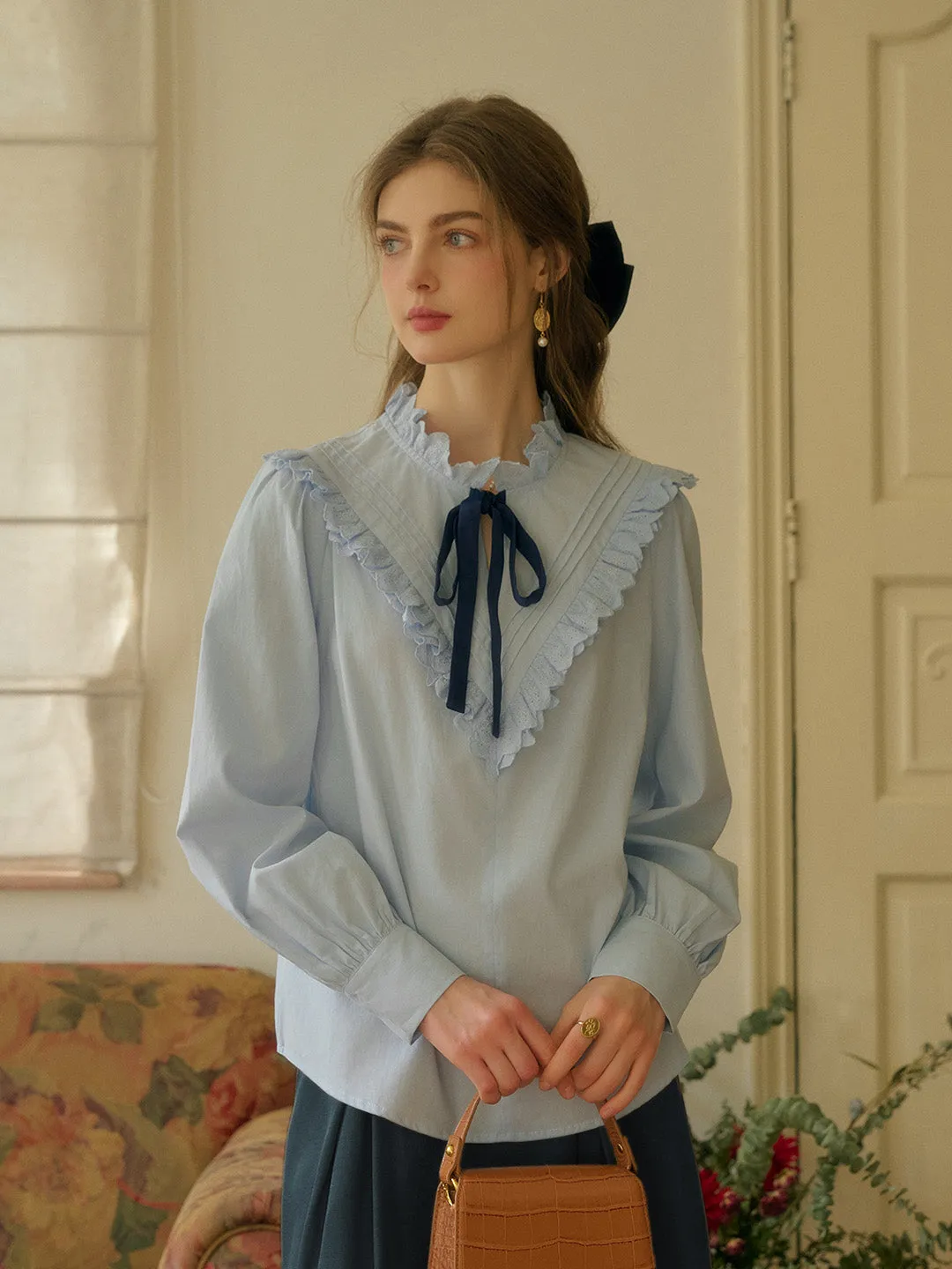 【Final Sale】Yareli Vintage Lace Panel Contrasting Lace-up Round Neck Blouse - Pink