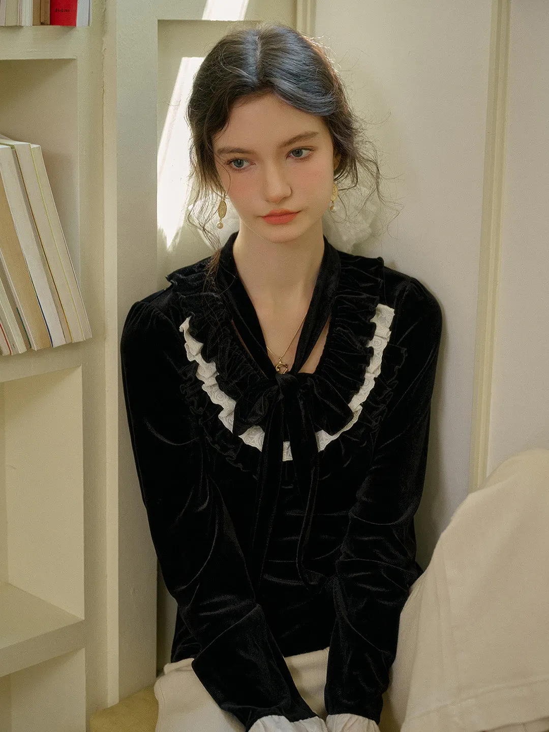 【Final Sale】Zinnia Ruffled Collar Contrasting Top
