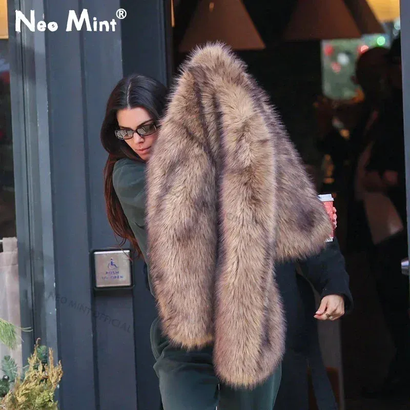 Gradient Winter Customizable Voice-controlled Fur Faux Kendall Women Coat Brown Fur Jenner Brand Jacket Chic New Fashion  Fox Icon Luxury Cropped
