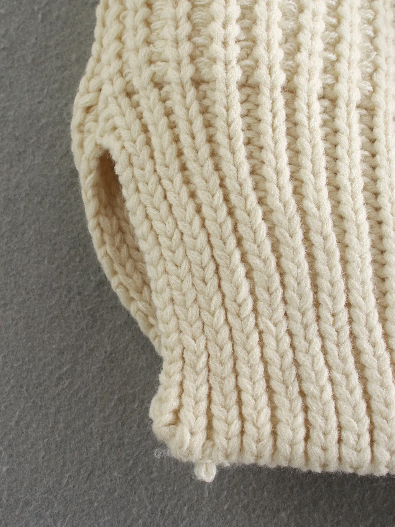 High Heap Collar Knit Vest Sweaters