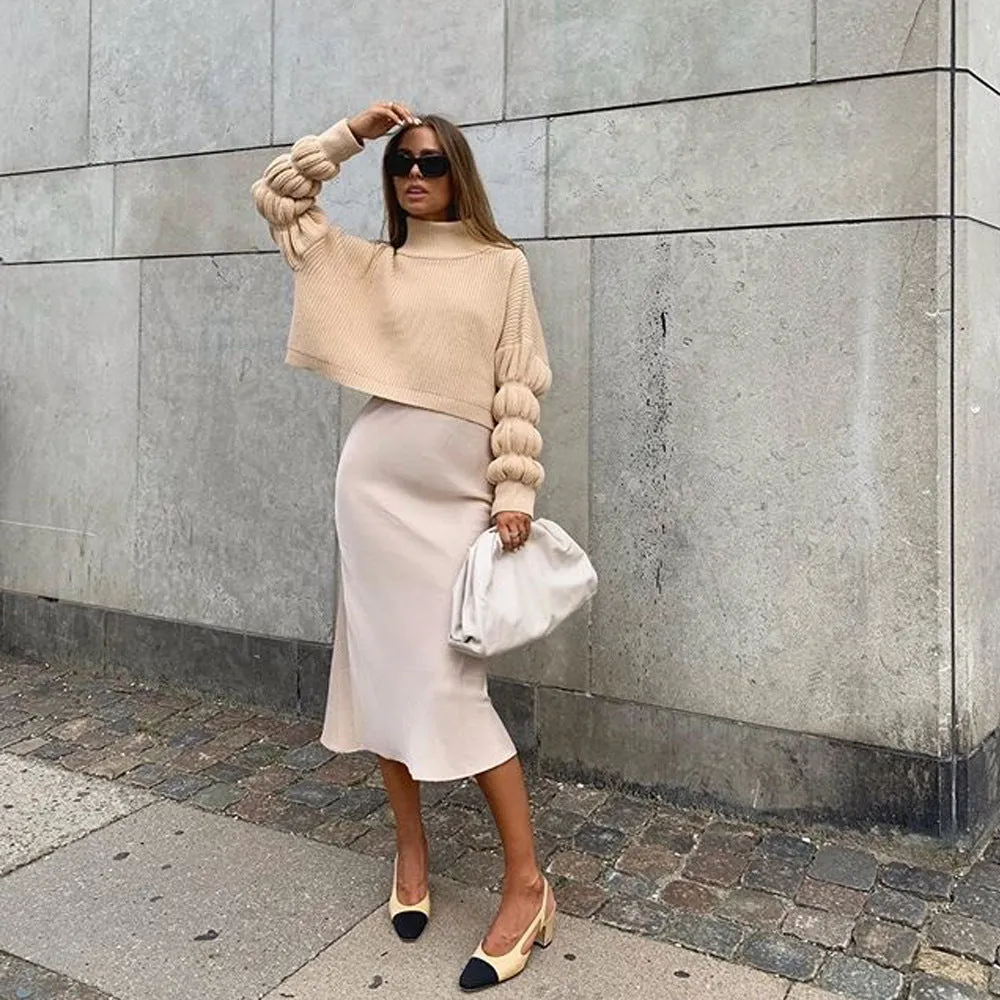 Lantern Sleeve High-collared Knit Sweaters