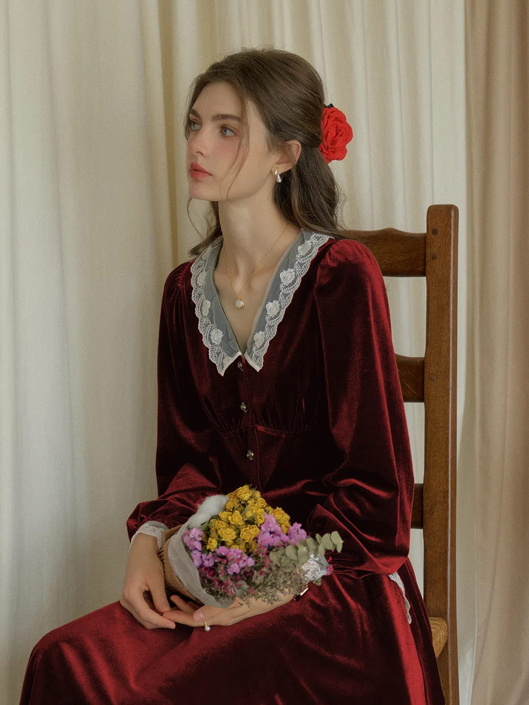Megan V-neck Contrast Lace Lapel Cuffs Splicing Velvet Blouse - Red