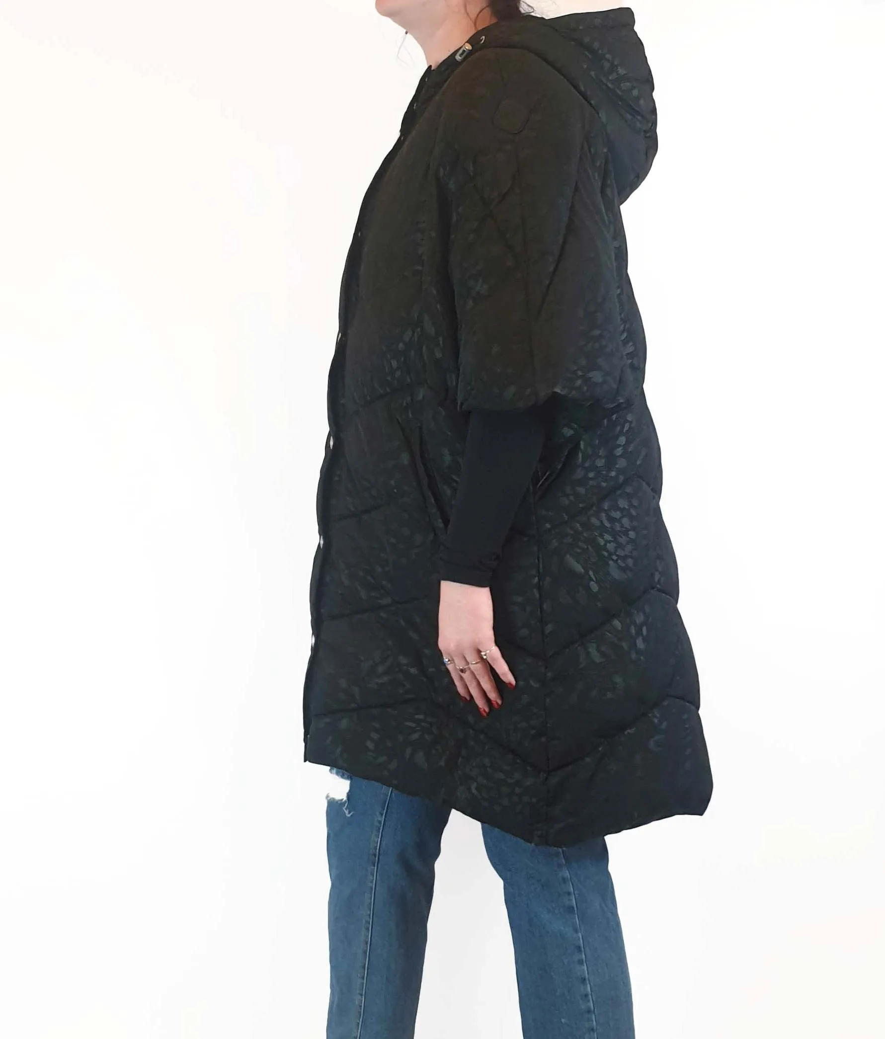 Puffa textured black half sleeve puffer jacket size M