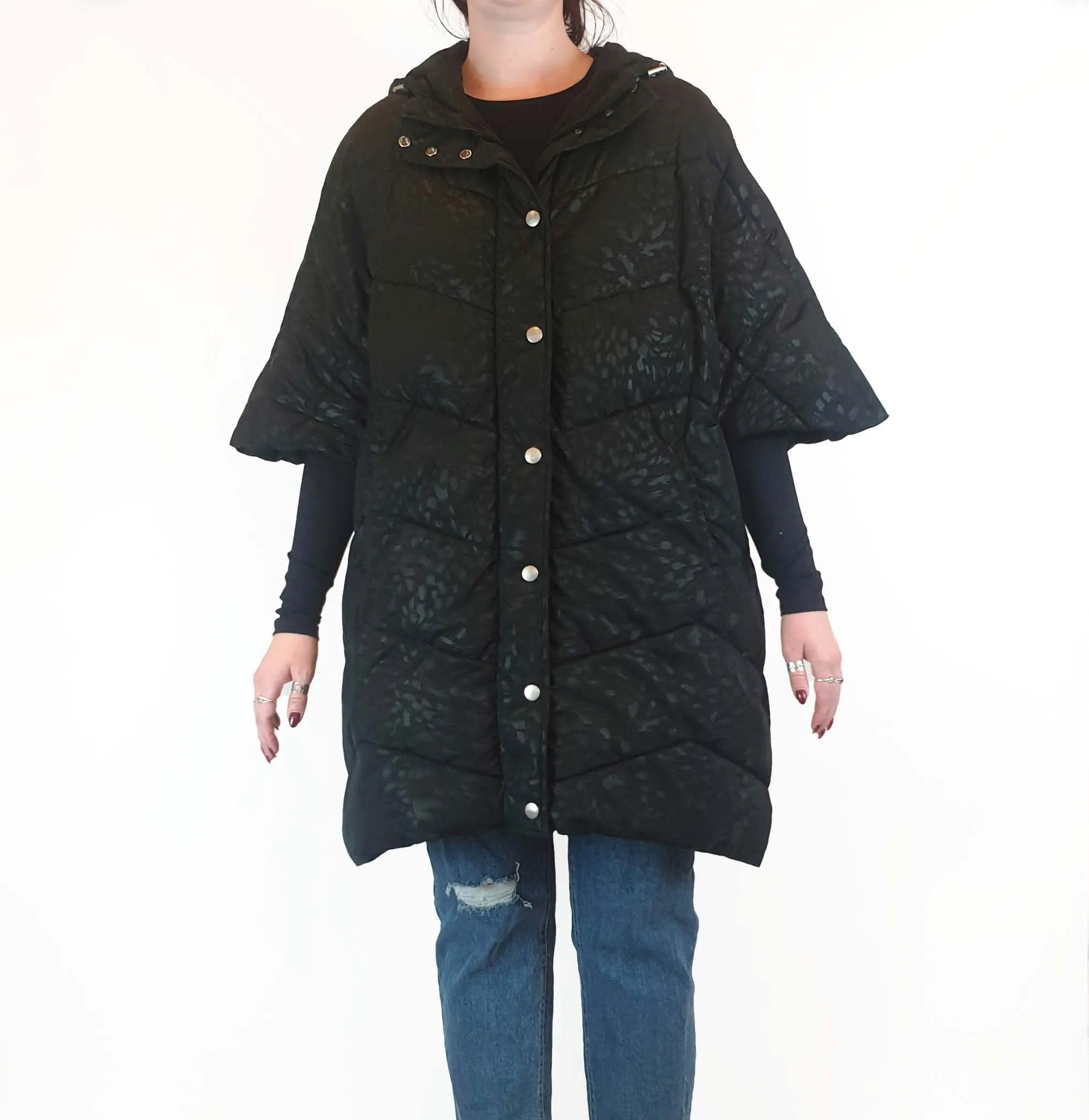 Puffa textured black half sleeve puffer jacket size M