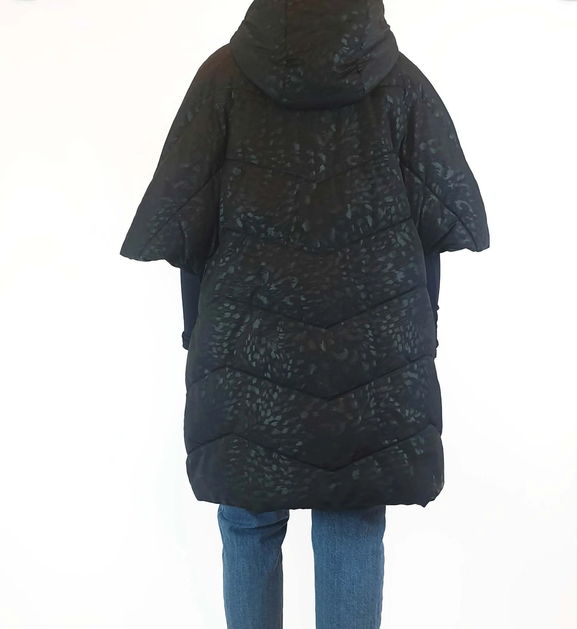 Puffa textured black half sleeve puffer jacket size M
