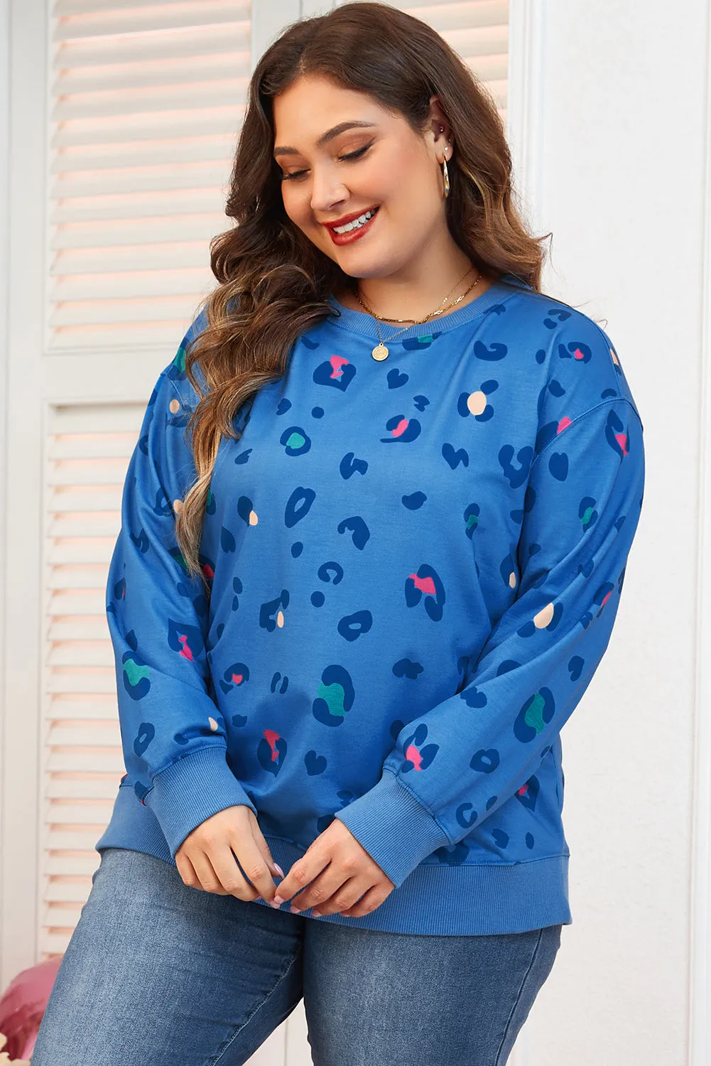Ribbed Edge Pullover Sweatshirt