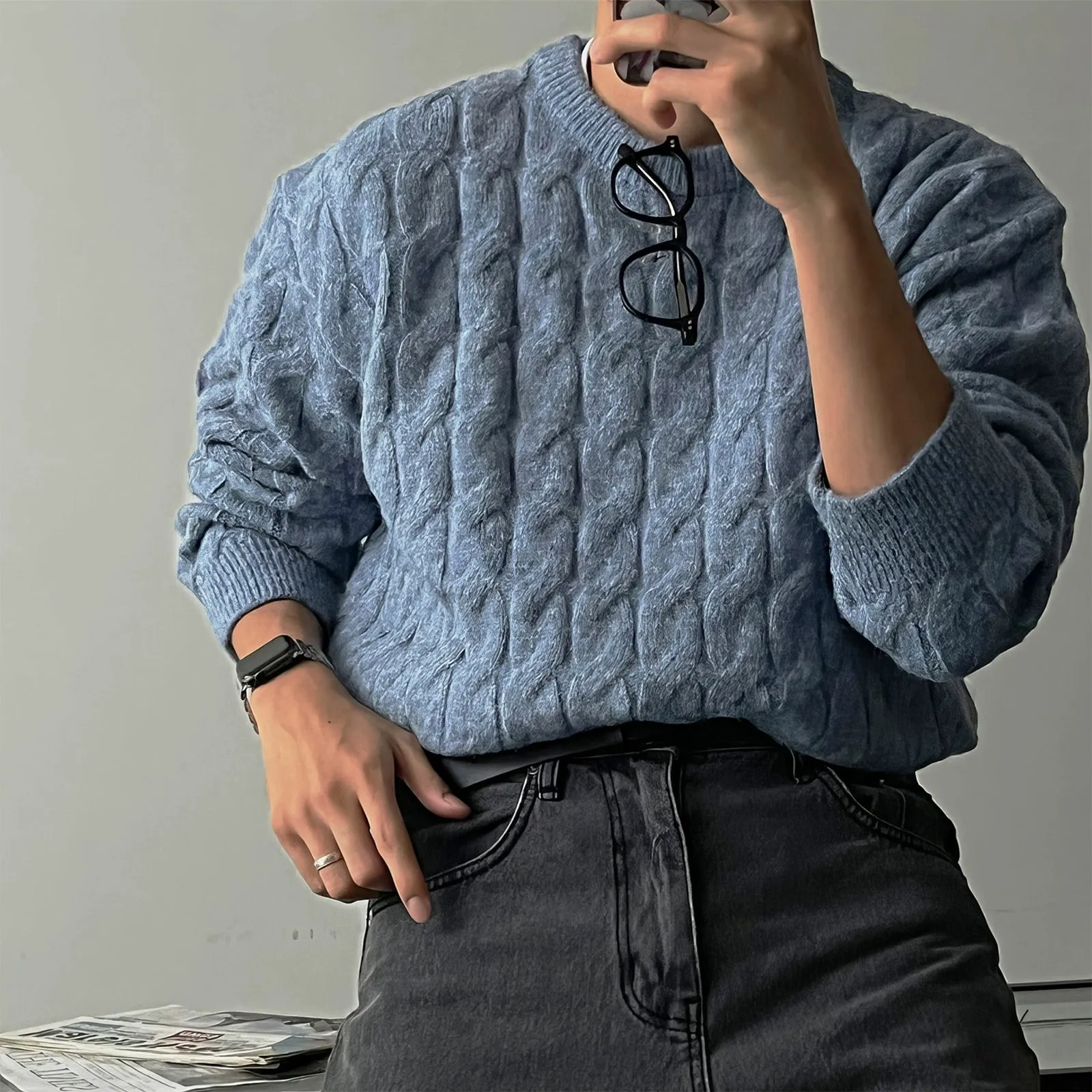 Round Neck Cable Knit Sweater