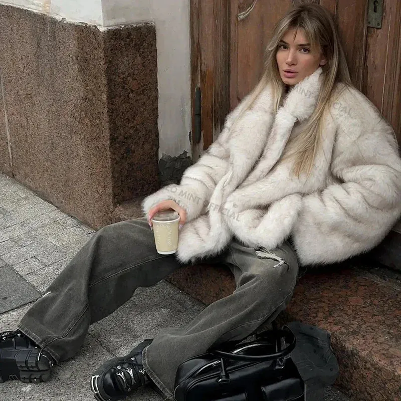 Thick Oversized Women Fashion Warm Fur Outerwear Modern design Faux Coat Fur Fox Best deal Fluffy Winter Hot Ins Gradient Jacket Girls