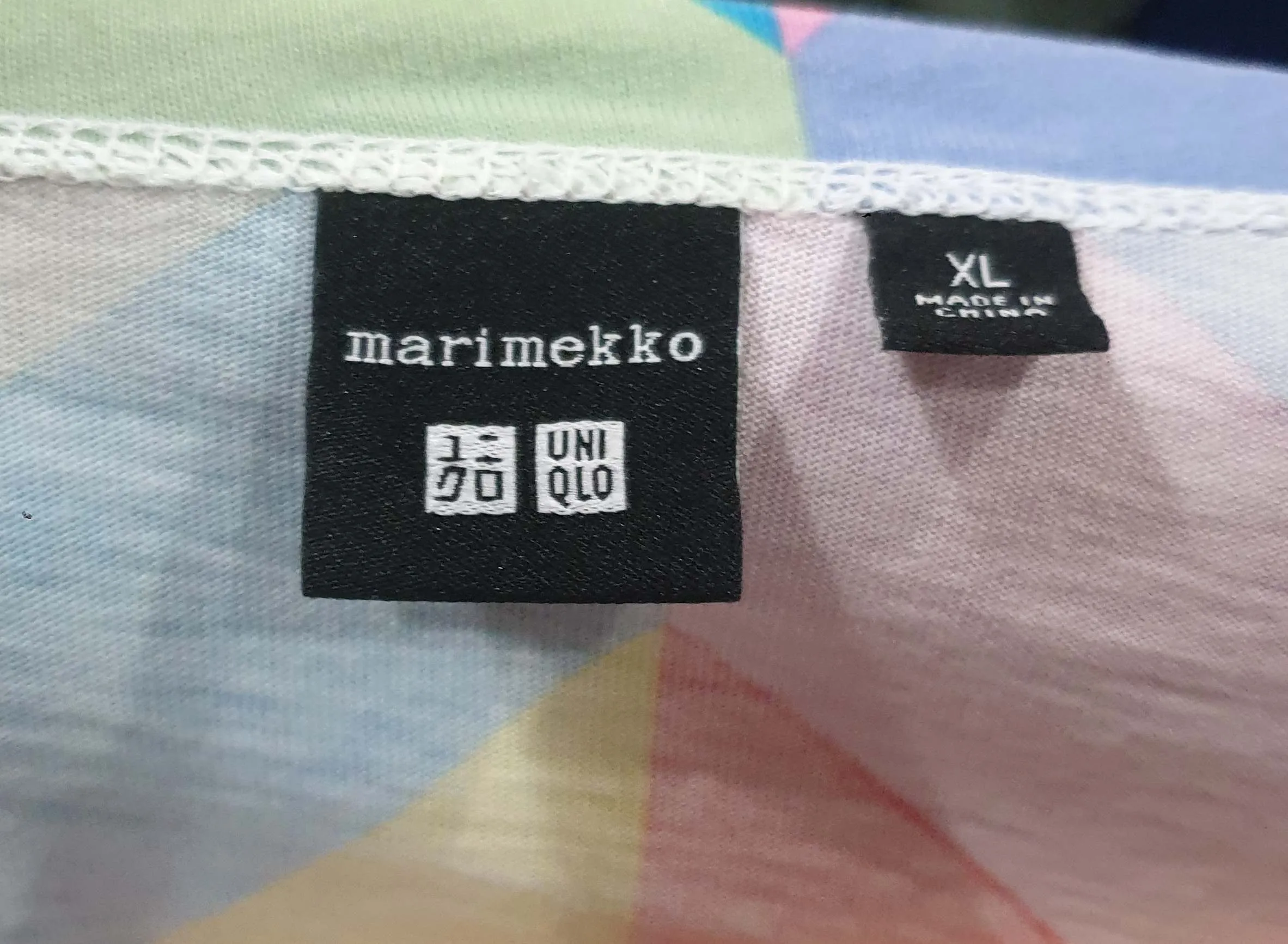 Uniqlo x Marimekko colourful striped tee shirt size XL