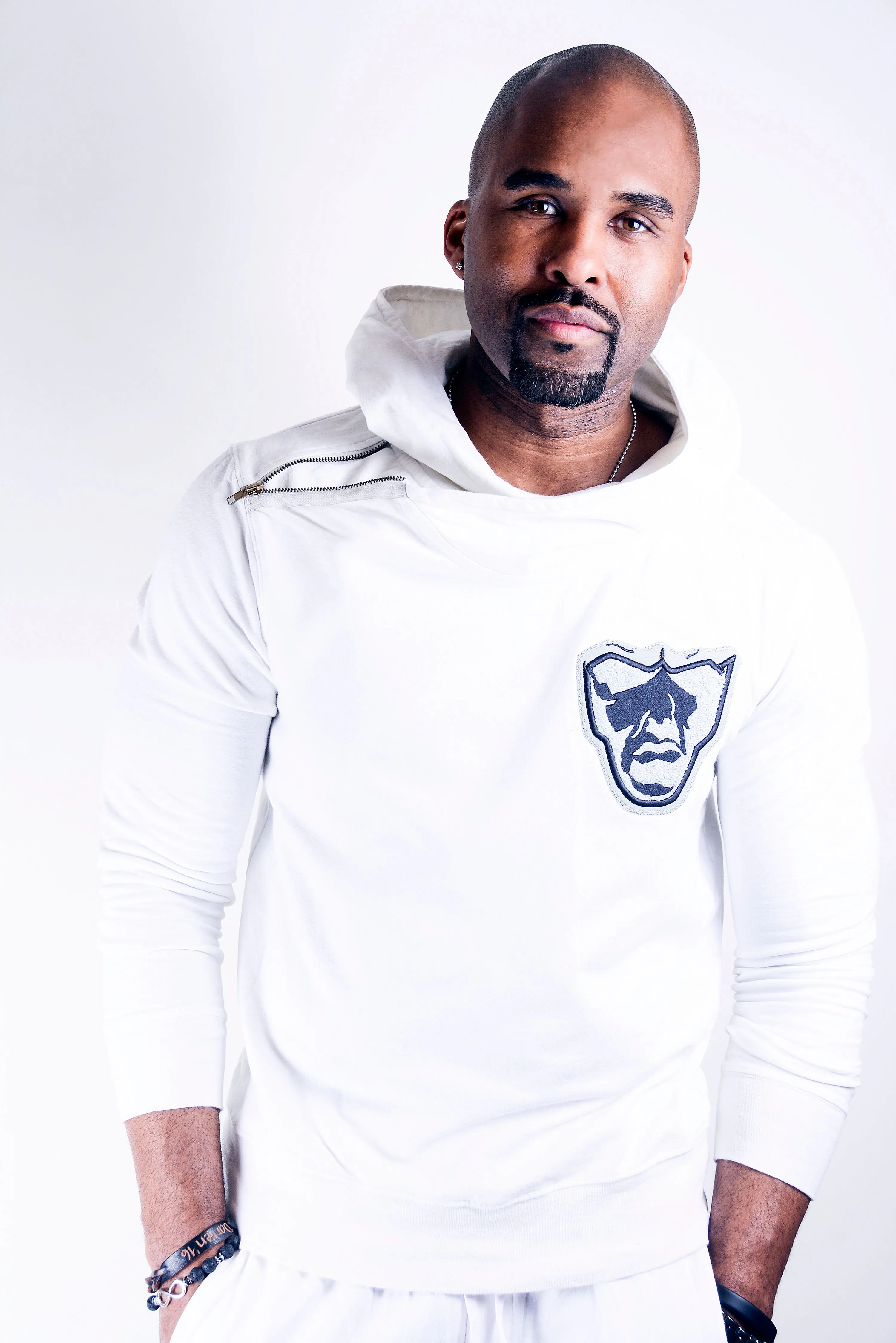 Varsity Big Face Men's Sweatsuit hoodie : White & Black