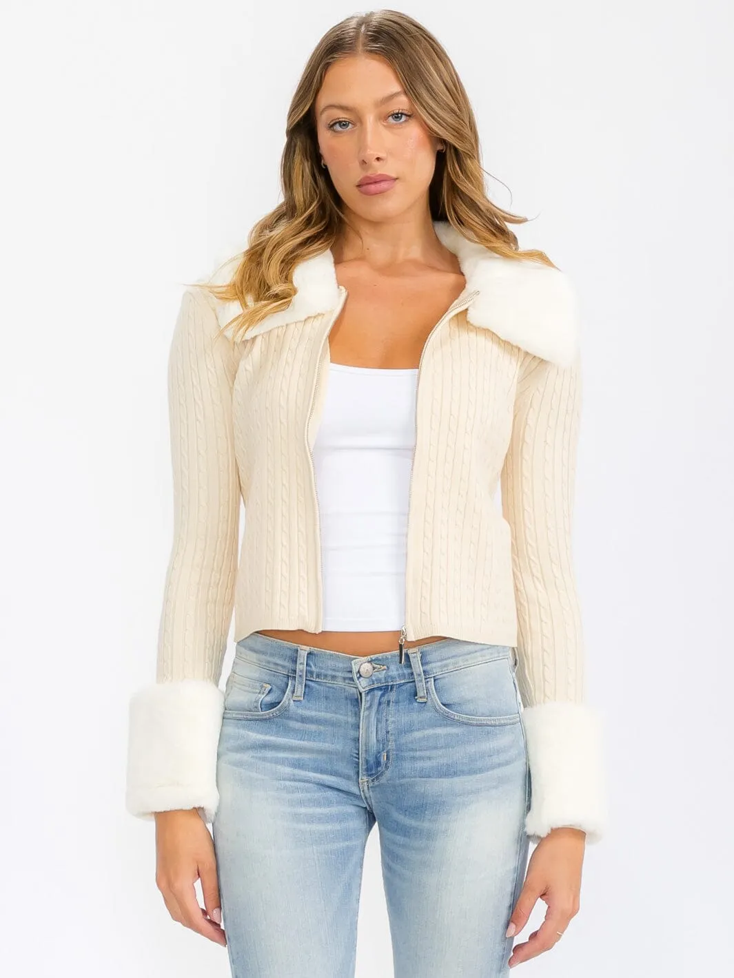 WOMEN'S LONG SLEEVE ZIP UP CANLE KNIT SHERPA DETAILED SWEATER