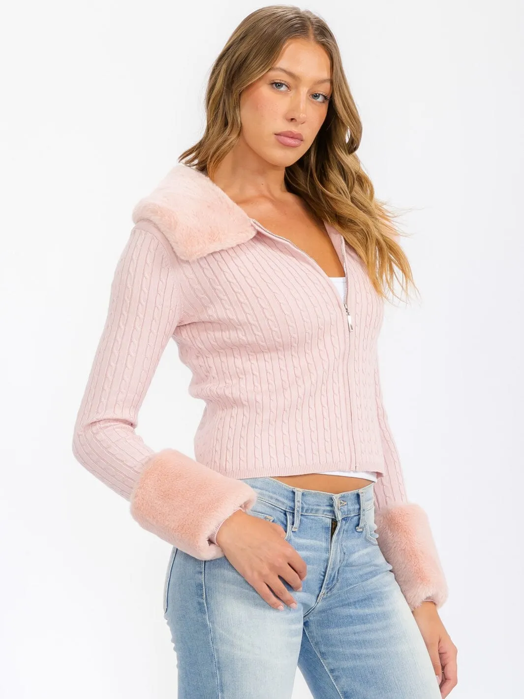 WOMEN'S LONG SLEEVE ZIP UP CANLE KNIT SHERPA DETAILED SWEATER