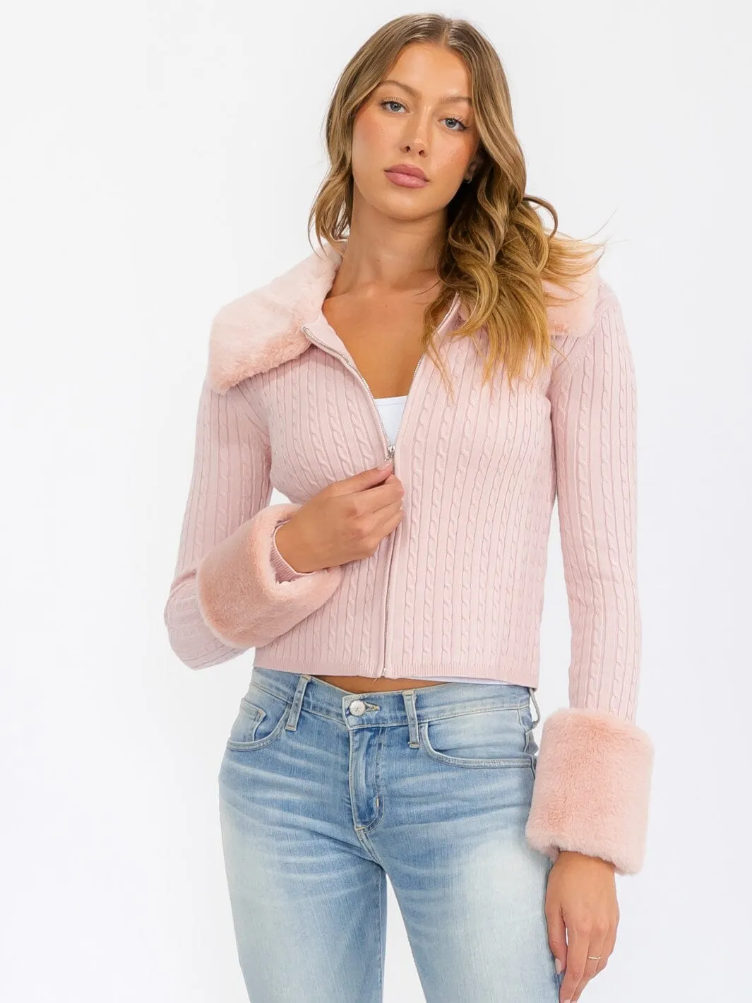 WOMEN'S LONG SLEEVE ZIP UP CANLE KNIT SHERPA DETAILED SWEATER