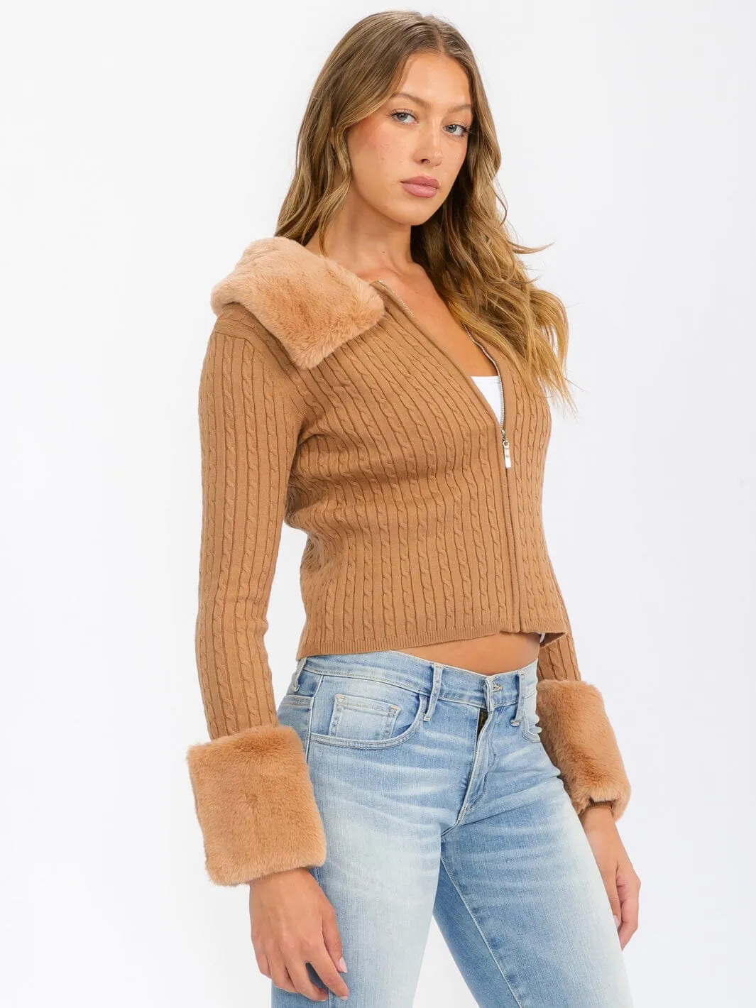 WOMEN'S LONG SLEEVE ZIP UP CANLE KNIT SHERPA DETAILED SWEATER
